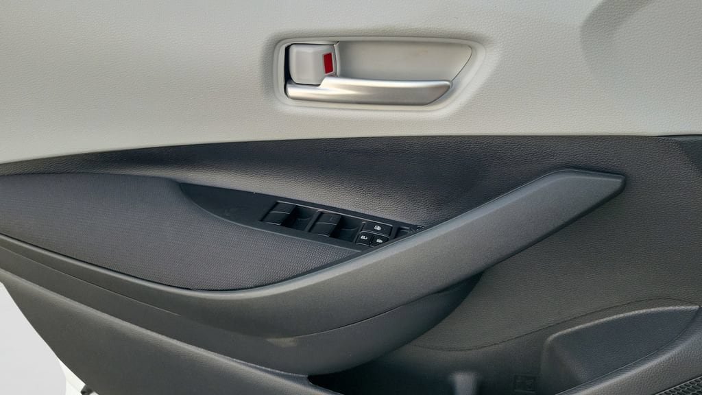 New 2026 Toyota Corolla SE FWD image 18