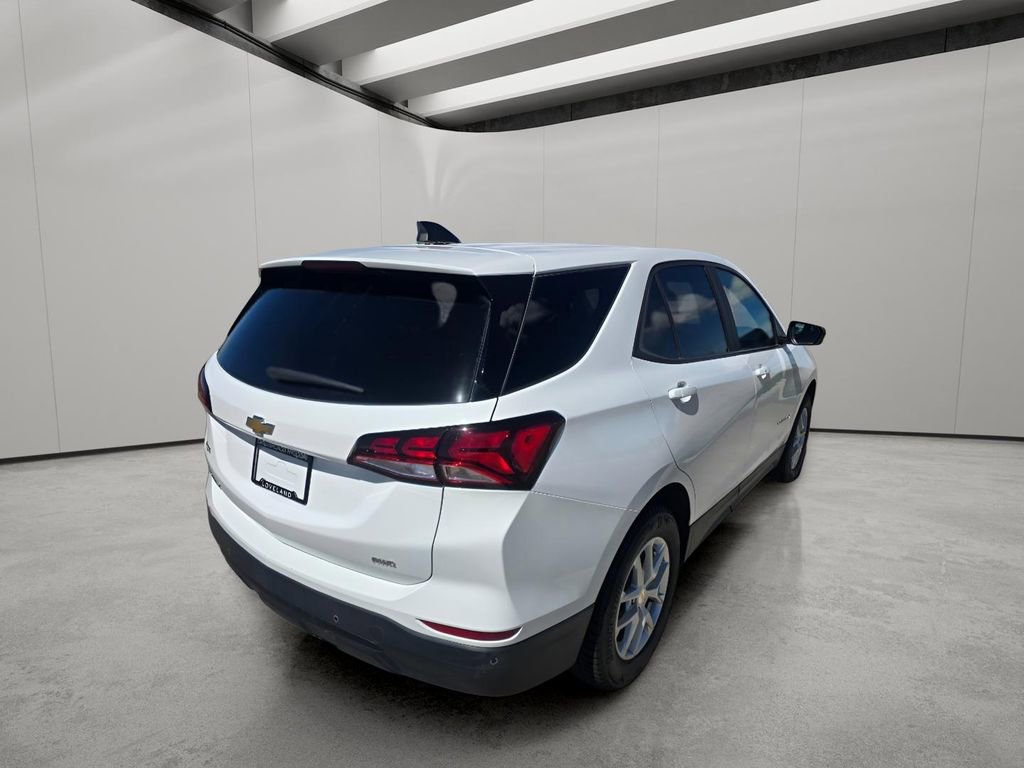 Used 2023 Chevrolet Equinox LS image 5