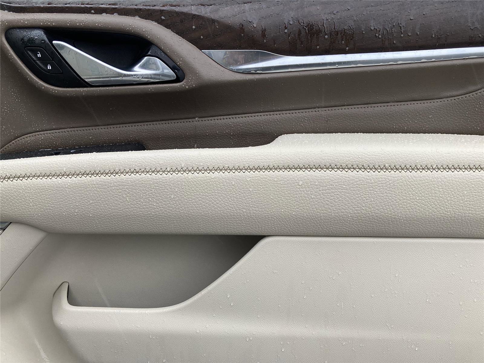 Used 2021 GMC Yukon Denali w/ Denali Premium Package image 29