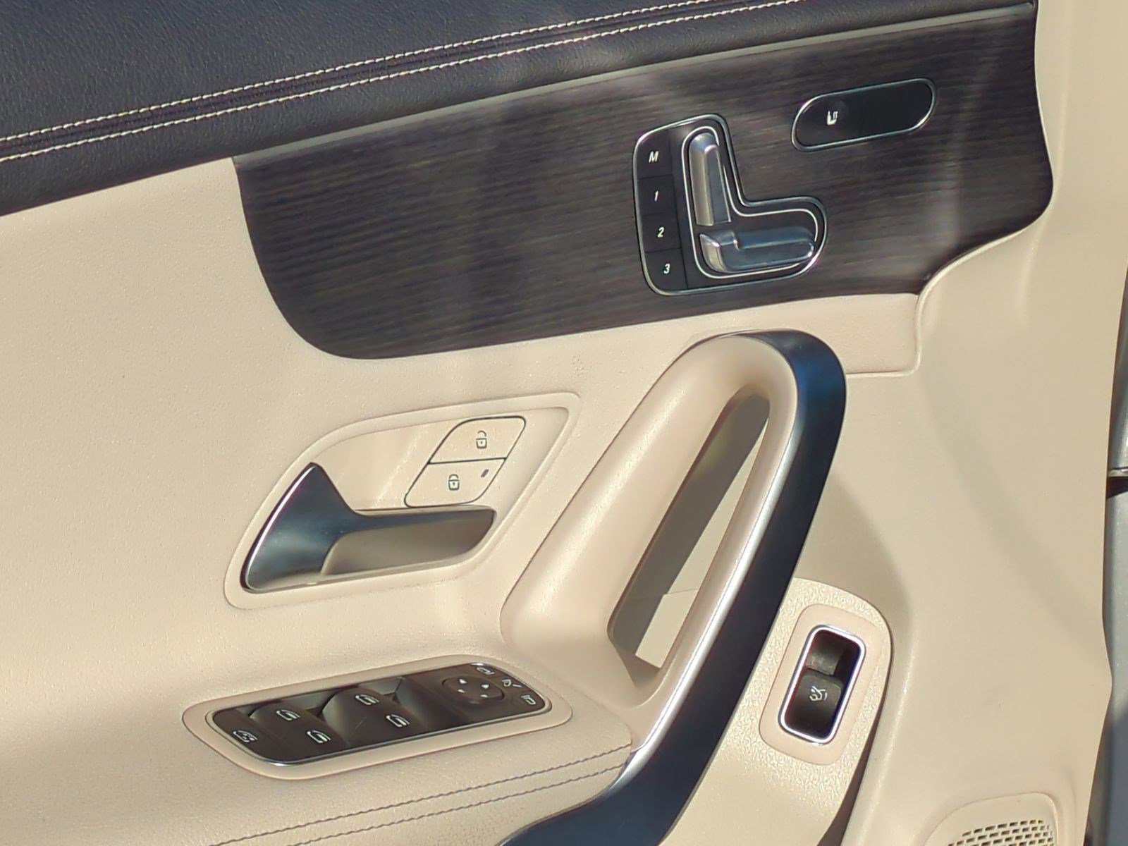 Used 2023 Mercedes-Benz CLA 250 250 image 15