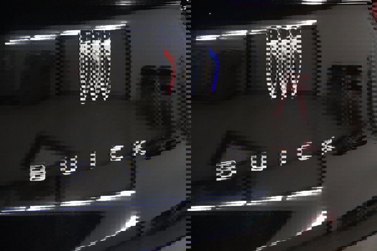 Used 2024 Buick Encore GX Sport Touring w/ Comfort Package FWD image 13