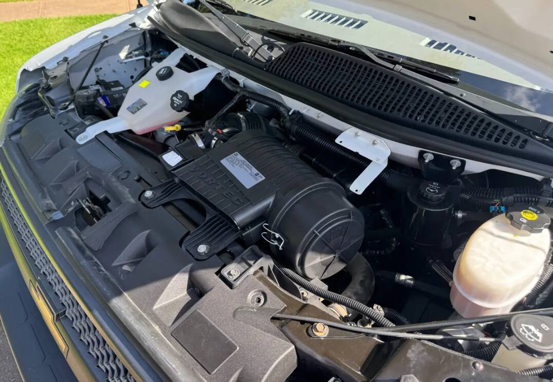 Used 2018 Chevrolet Express 2500 LS w/ Driver Convenience Package RWD image 31