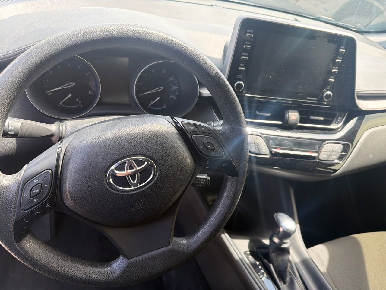 Used 2021 Toyota C-HR LE FWD image 11