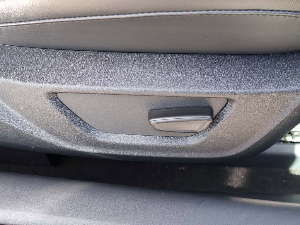 Used 2025 Ford Mustang Premium image 31