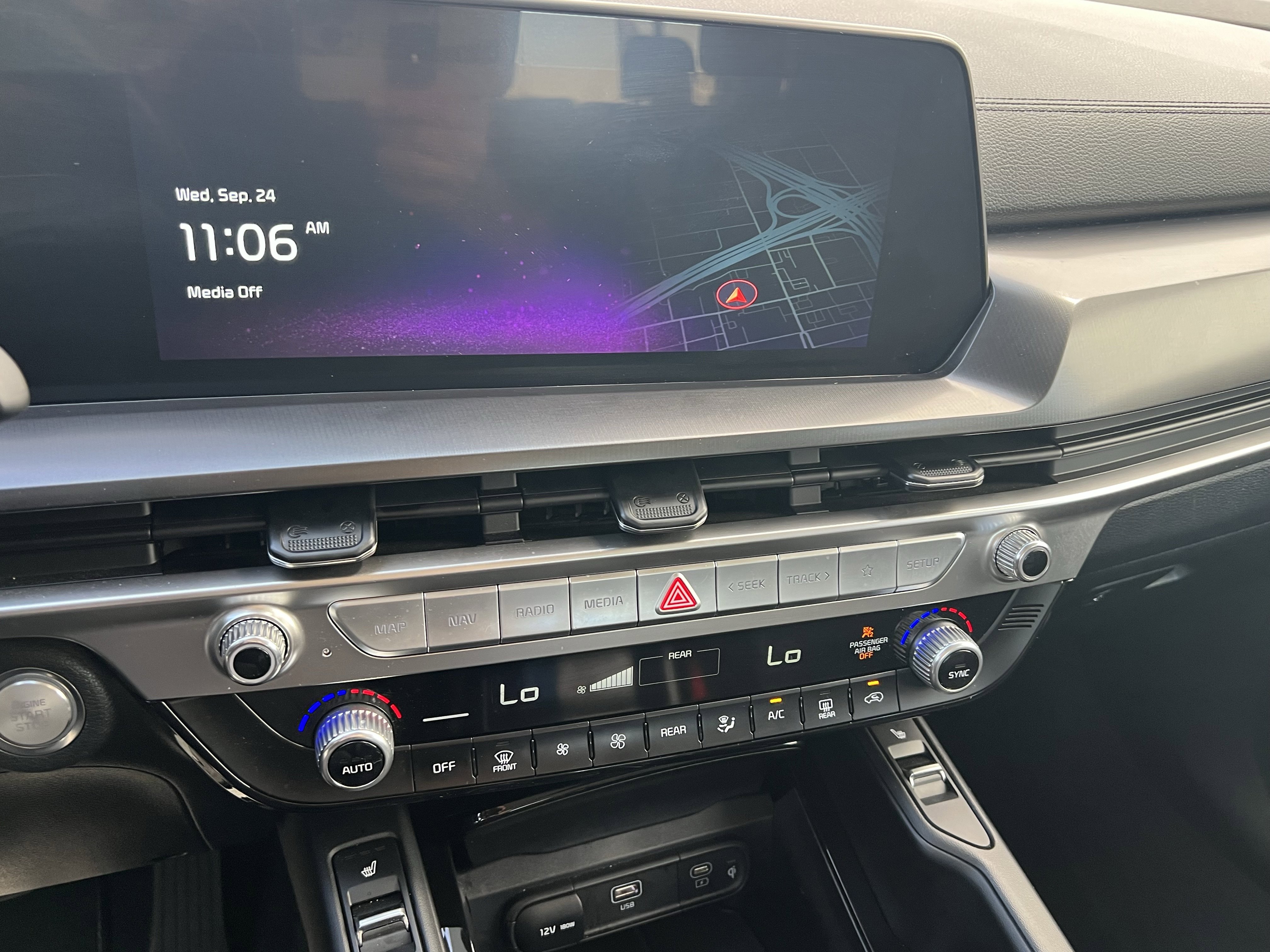 Used 2024 Kia Telluride S image 23