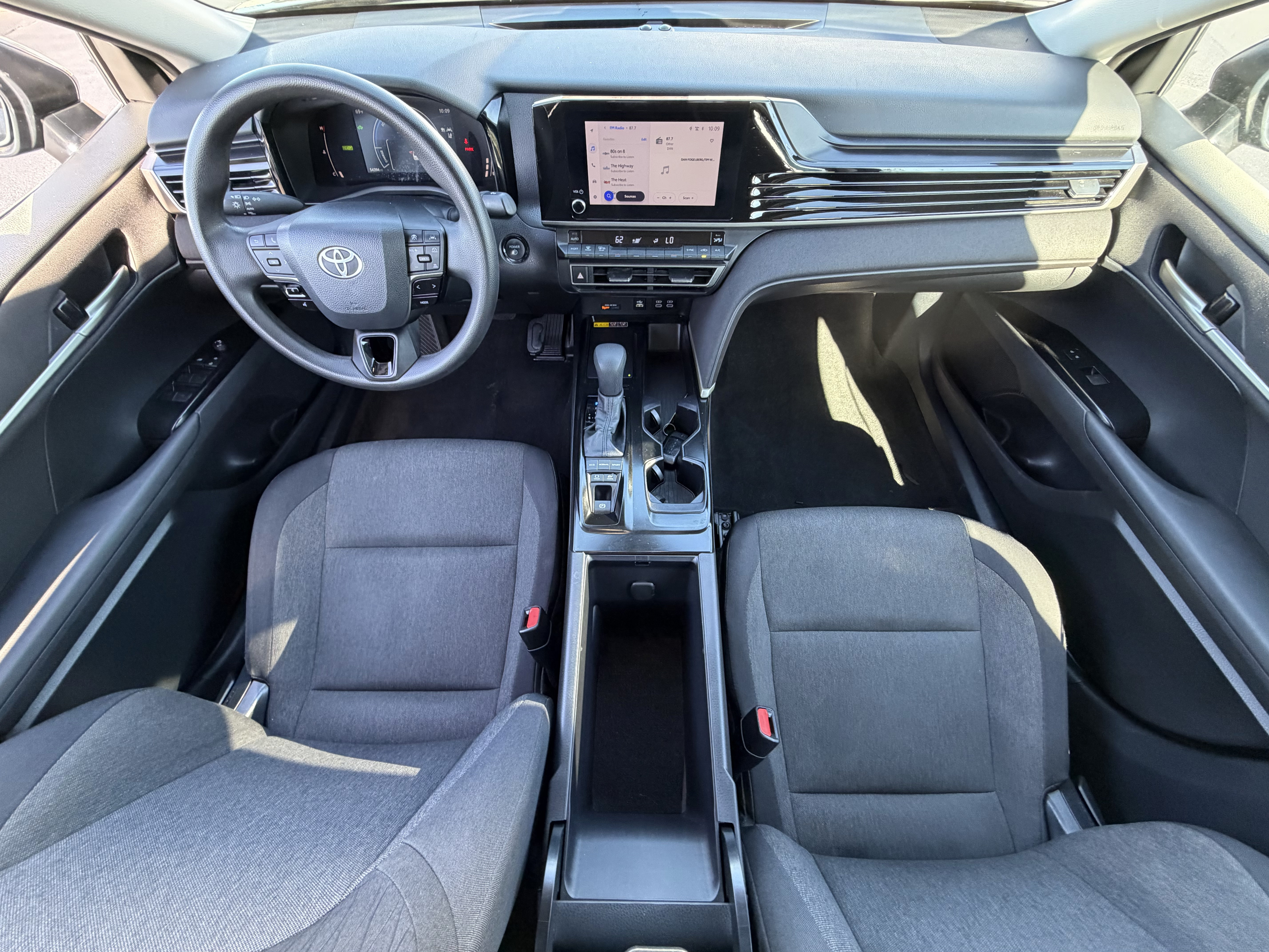 Used 2025 Toyota Camry LE FWD image 16
