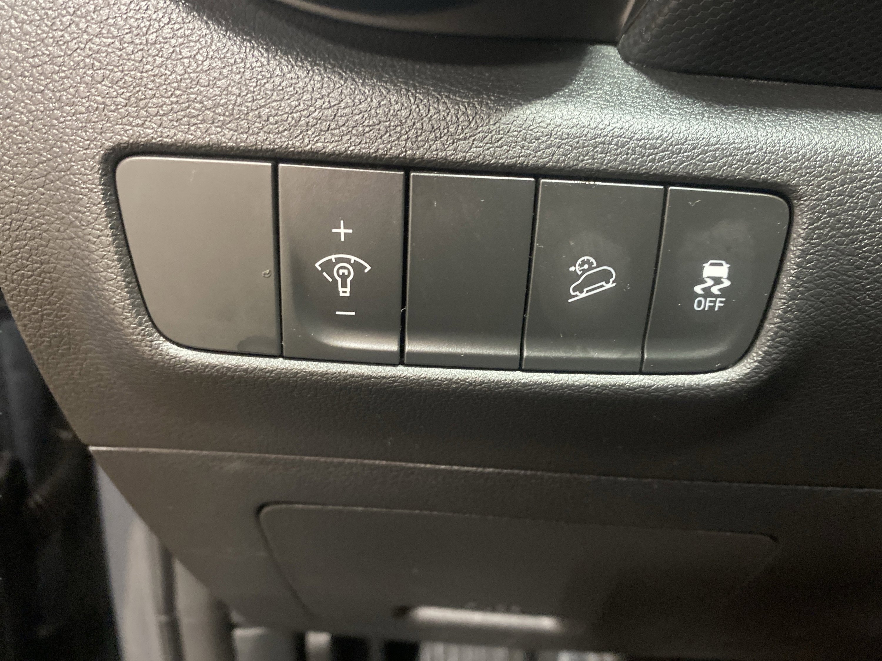 Used 2023 Hyundai Kona SEL w/ Cargo Package image 20