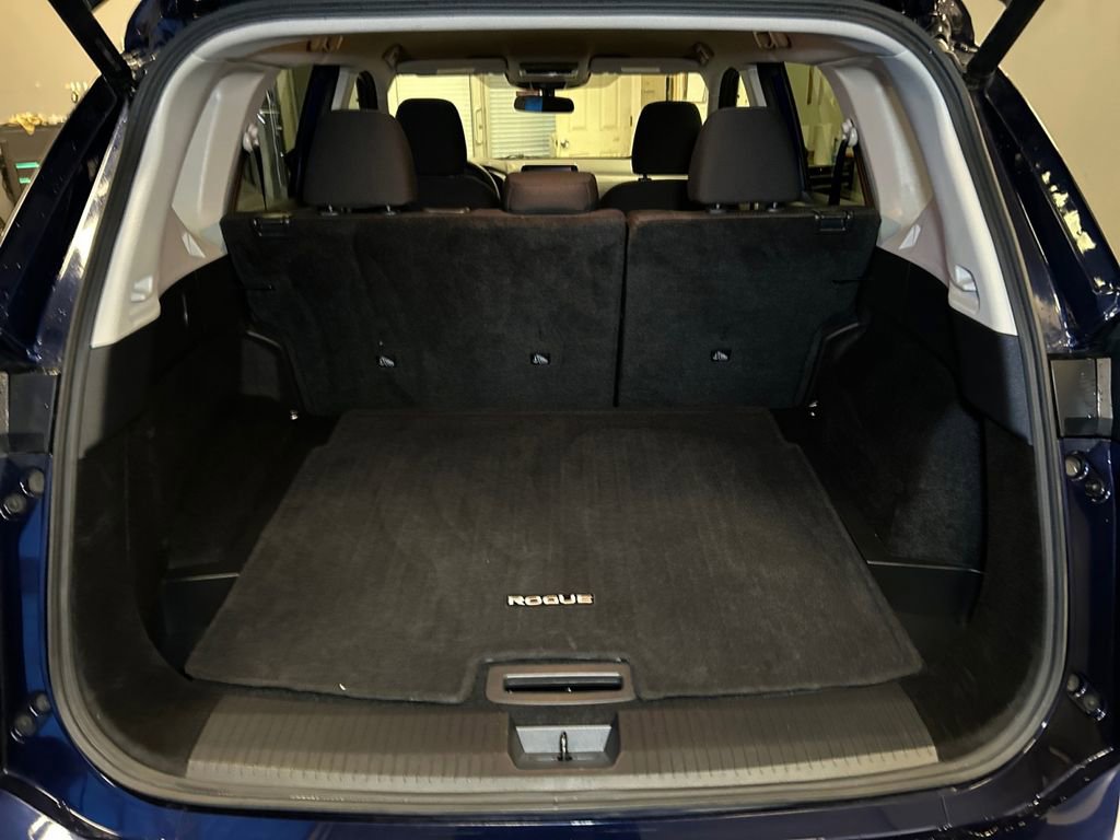 Used 2025 Nissan Rogue SV AWD/4WD image 19