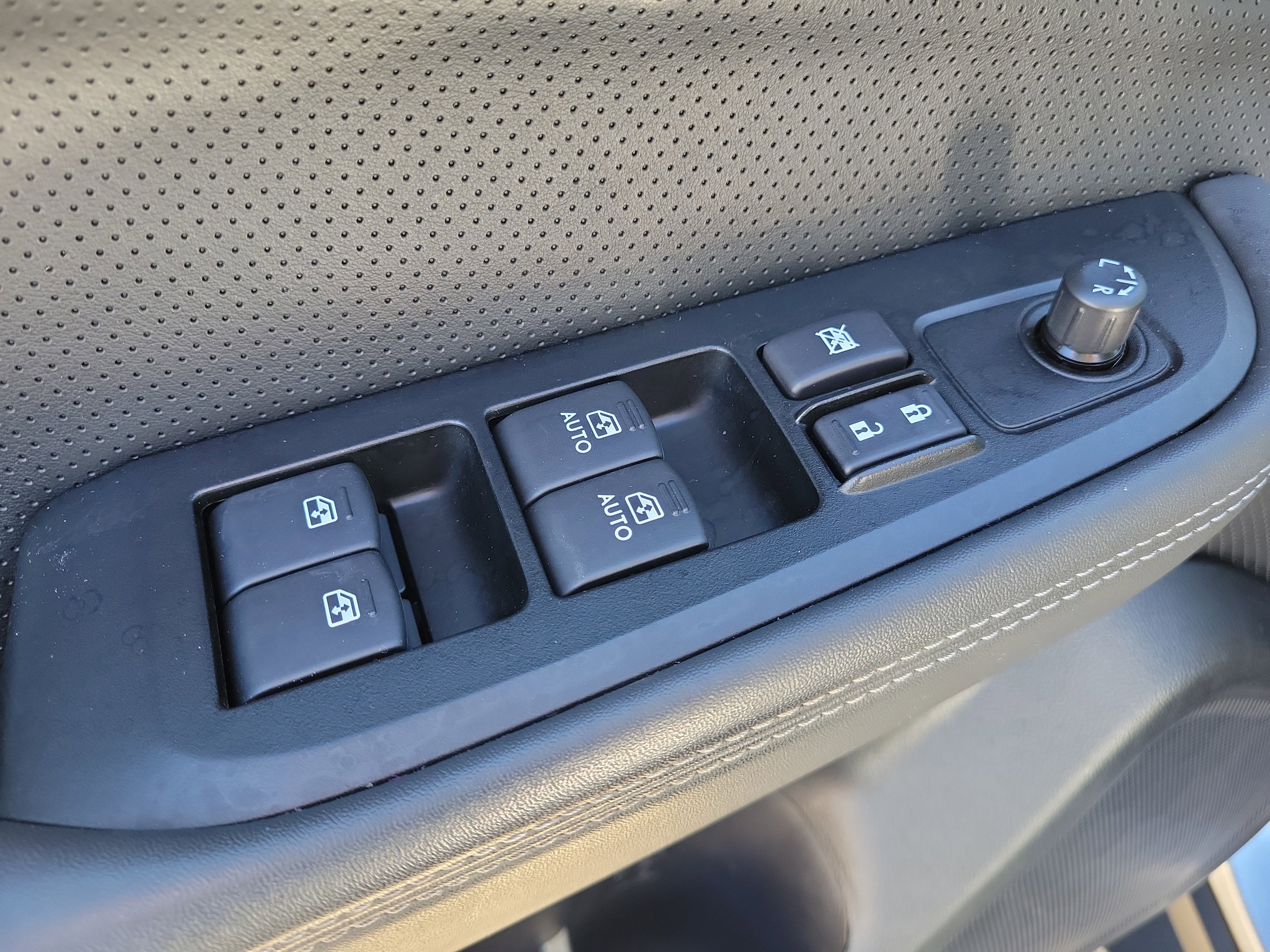 Used 2017 Subaru Outback 2.5i Limited w/ Popular Package #5 image 20