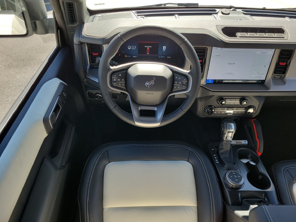 New 2026 Ford Bronco Outer Banks w/ Sasquatch Package AWD/4WD image 12