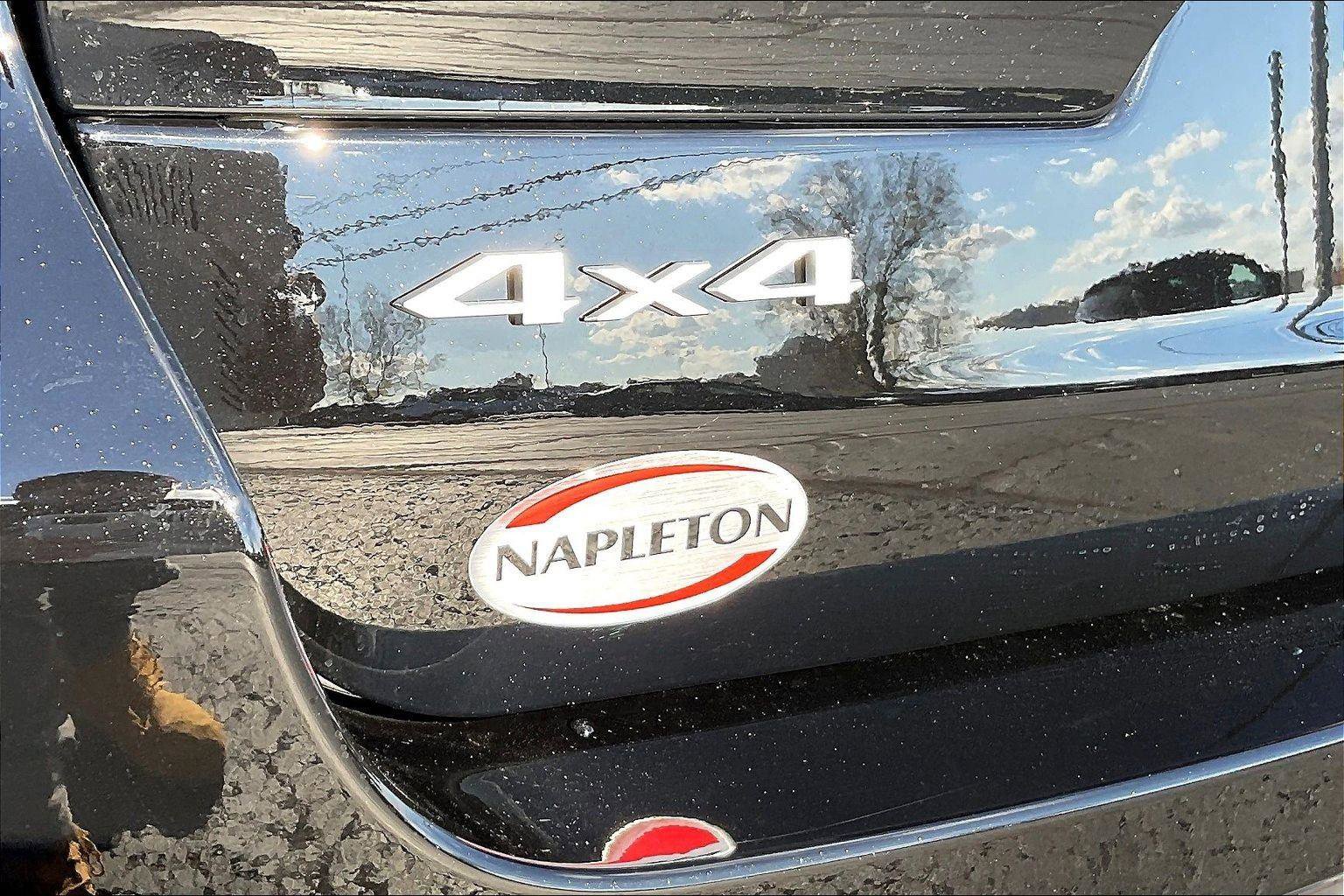 New 2025 Jeep Grand Cherokee L Limited w/ Luxury Tech Group II image 9