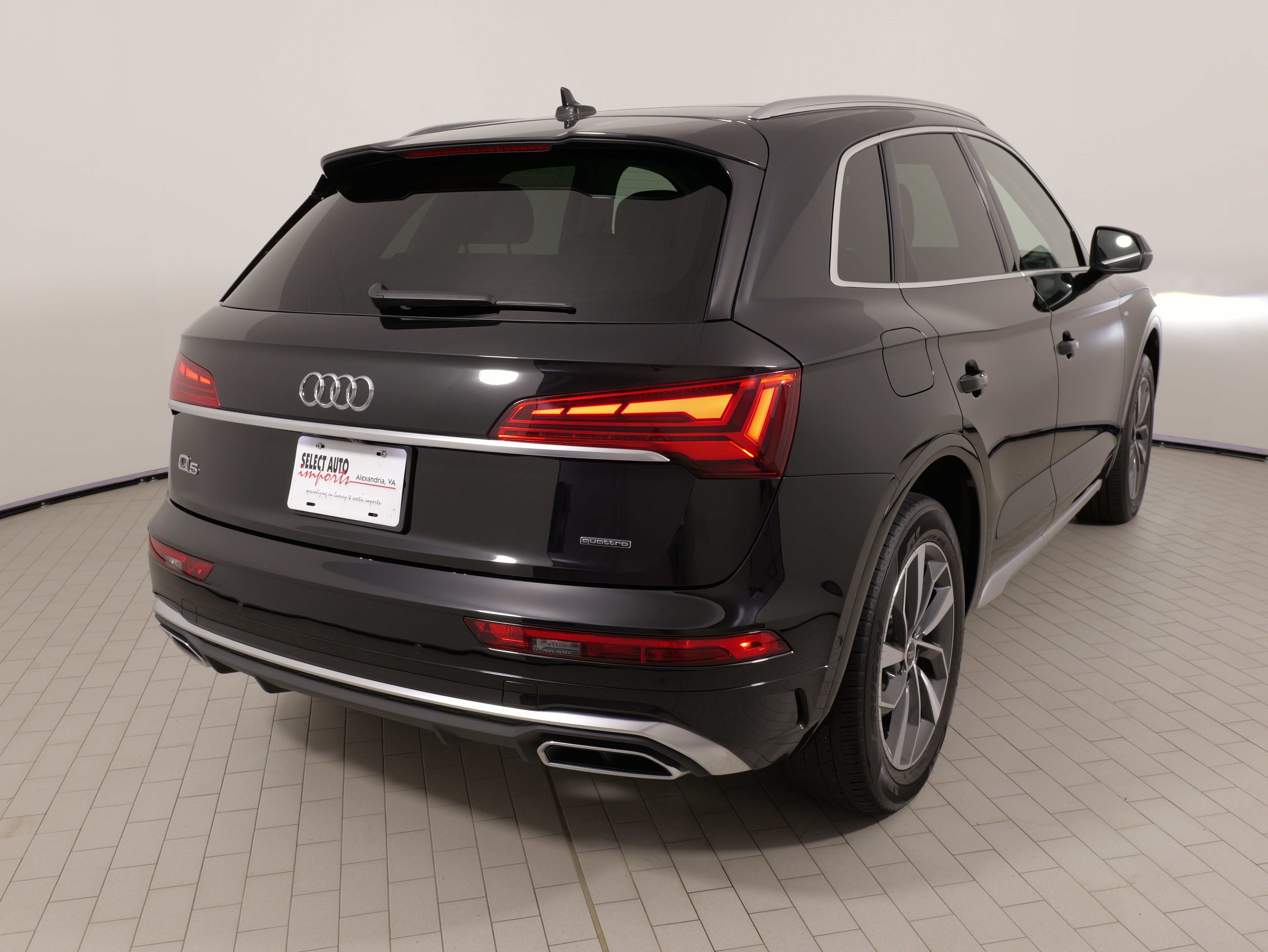 Used 2023 Audi Q5 2.0T Prestige AWD/4WD image 14