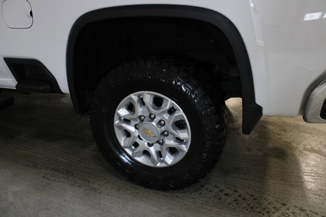 Used 2024 Chevrolet Silverado 2500 LTZ AWD/4WD image 28