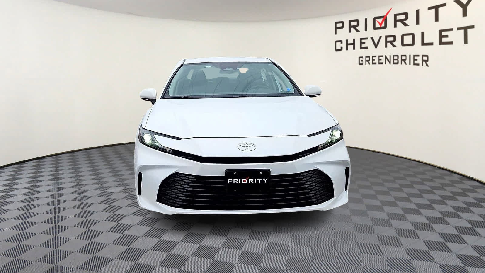 Used 2025 Toyota Camry LE FWD image 3