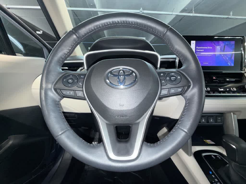 Used 2023 Toyota Corolla Cross XLE FWD image 15