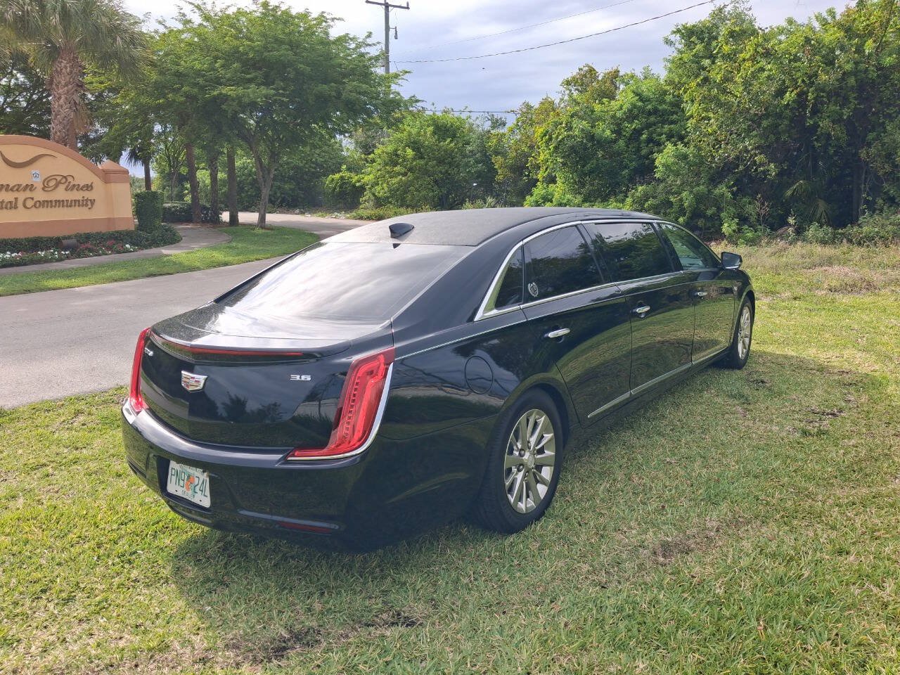 Used 2018 Cadillac XTS FWD image 6