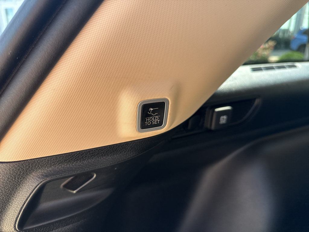Used 2022 Jeep Grand Cherokee Limited w/ Luxury Tech Group II AWD/4WD image 19