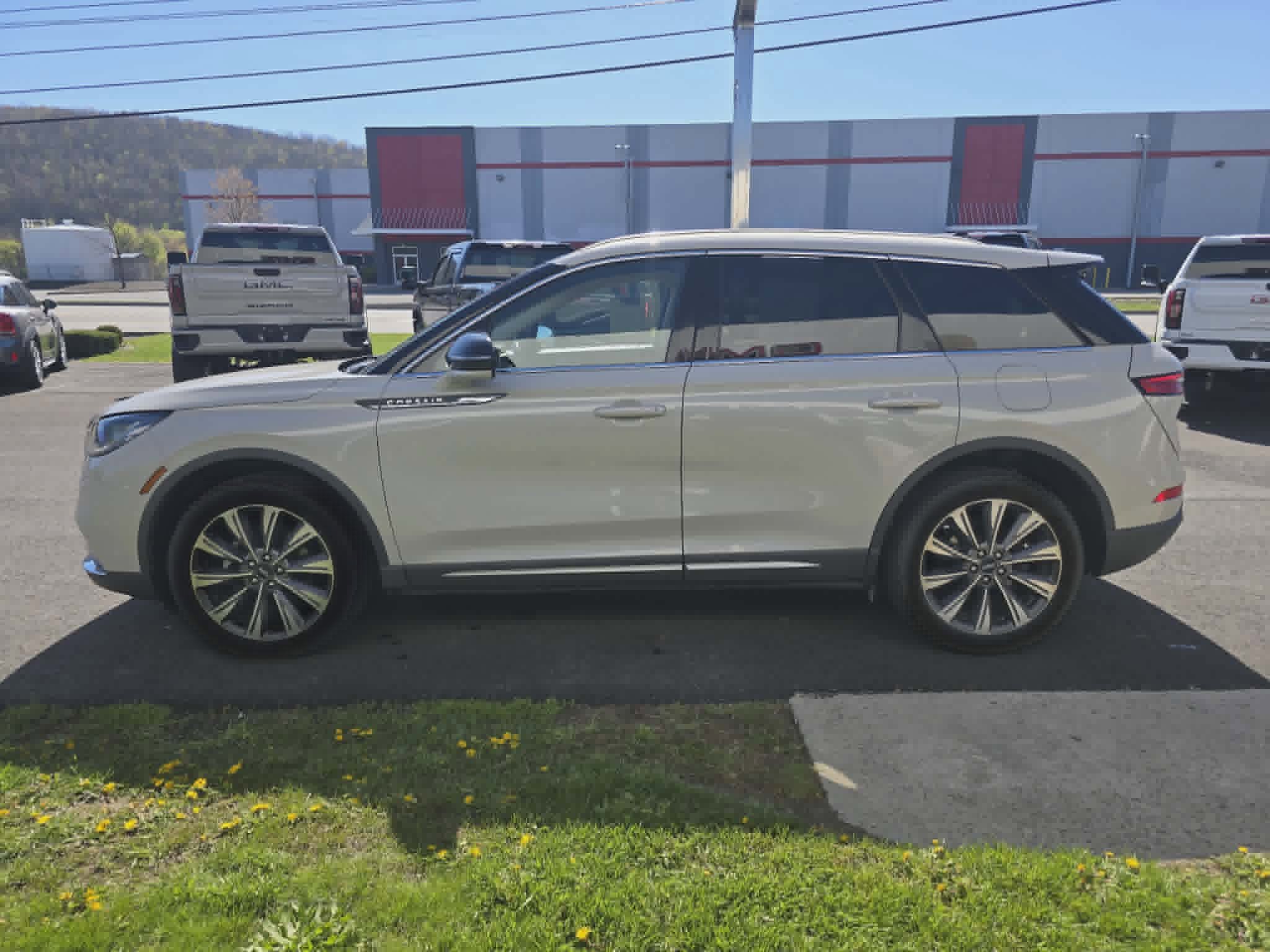 Used 2020 Lincoln Corsair Reserve w/ Elements Package AWD/4WD image 7