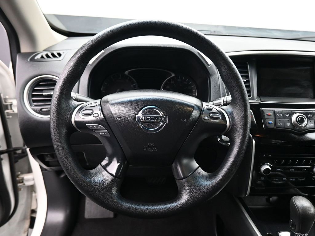 Used 2015 Nissan Pathfinder S image 14