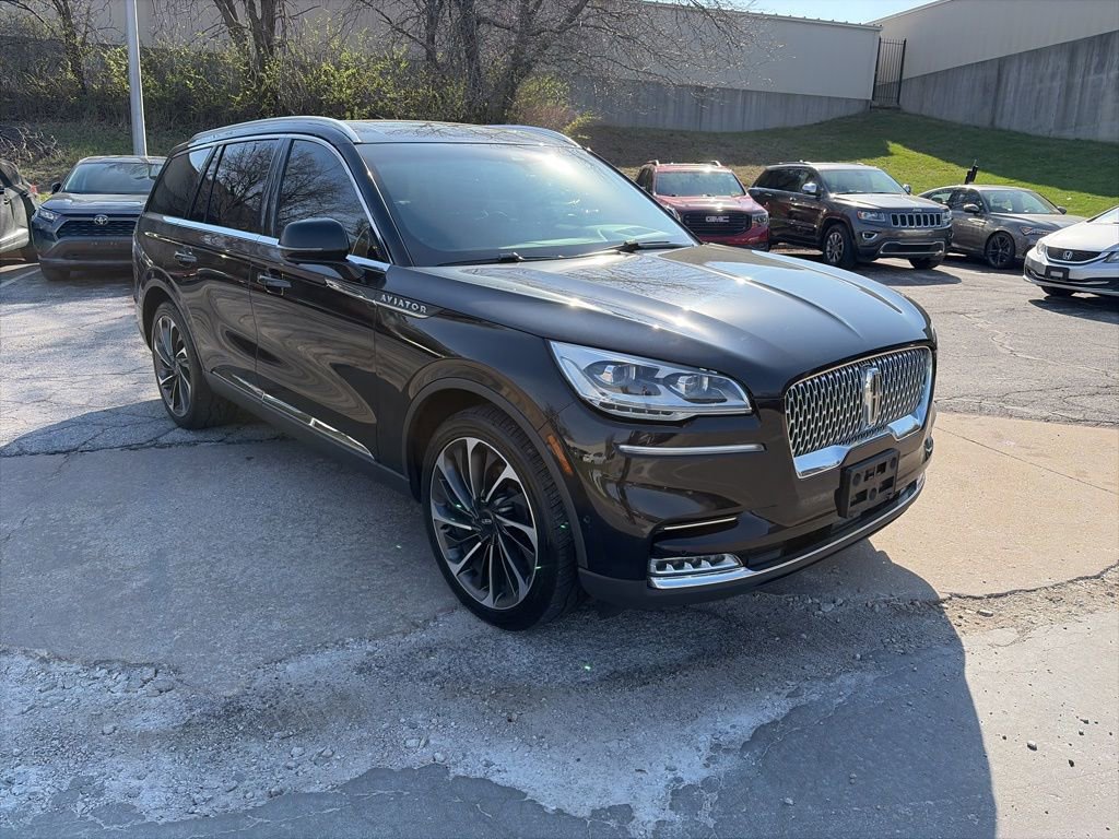 Used 2020 Lincoln Aviator Reserve w/ Equipment Group 202A image 3
