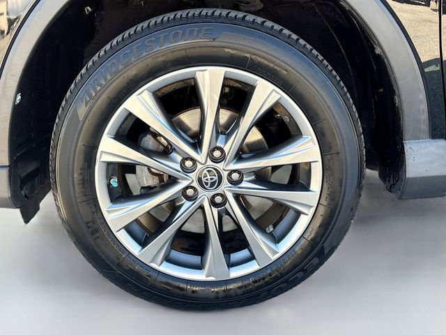Used 2017 Toyota RAV4 Limited image 39