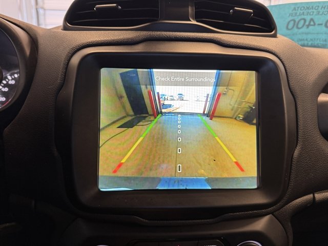 Used 2022 Jeep Renegade Trailhawk w/ Trailer Tow Group image 24