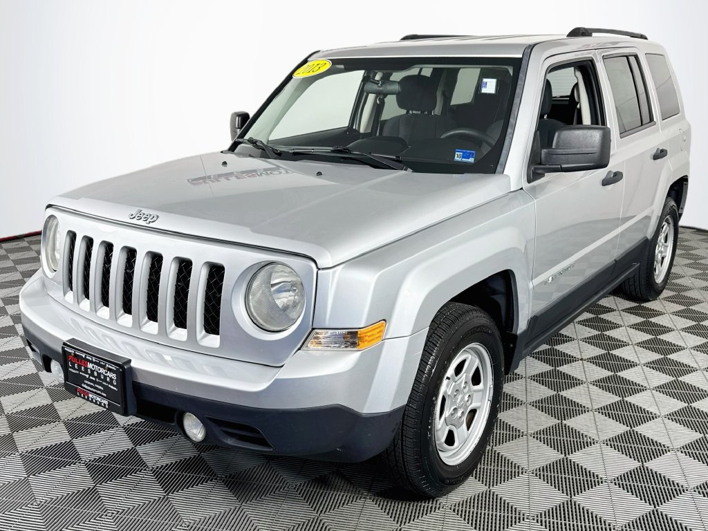 Used 2013 Jeep Patriot Sport FWD image 3