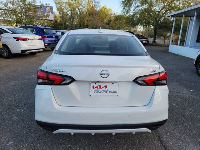 Used 2024 Nissan Versa SV FWD image 9