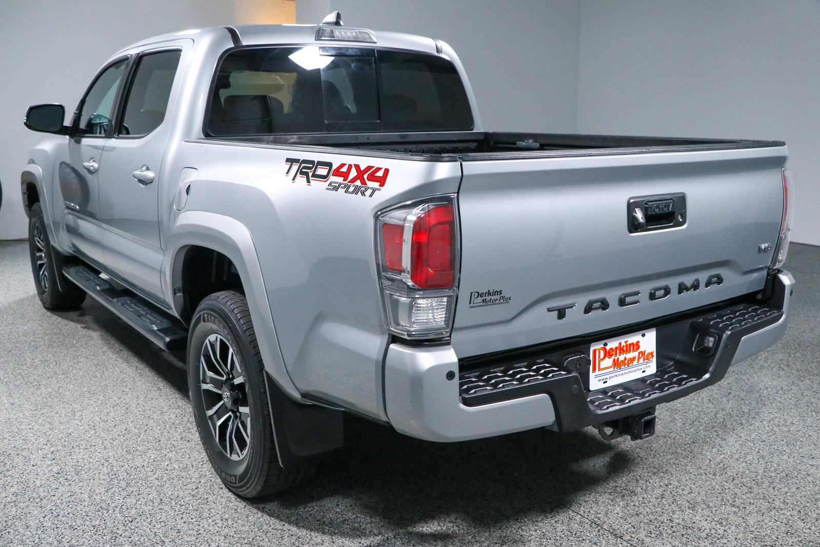 Used 2022 Toyota Tacoma TRD Sport w/ Technology Package AWD/4WD image 9