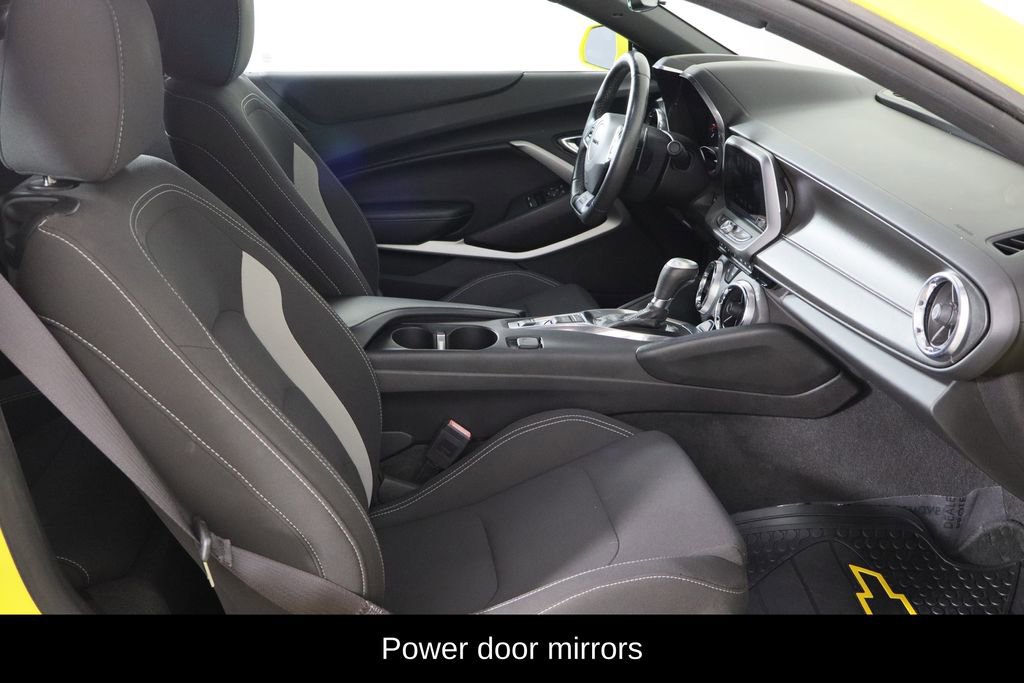 Used 2017 Chevrolet Camaro SS image 11