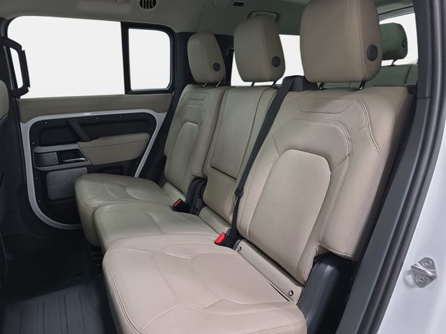 Used 2023 Land Rover Defender 130 SE image 13