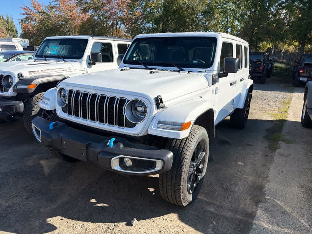 Used 2024 Jeep Wrangler Unlimited Sahara AWD/4WD image 3