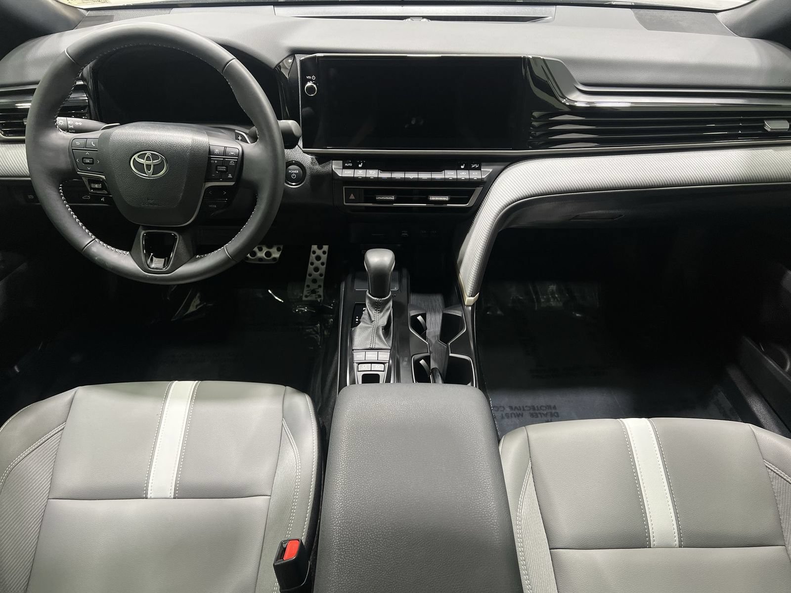 Used 2025 Toyota Camry SE w/ Multimedia Upgrade Package AWD/4WD image 14