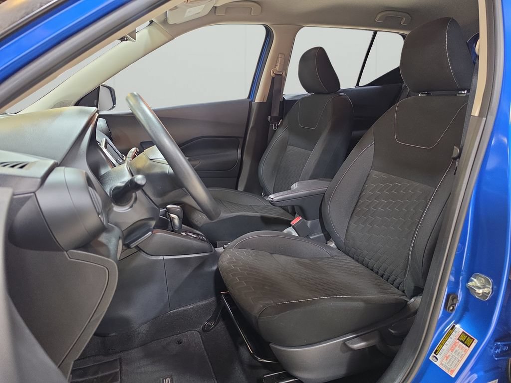 Used 2022 Nissan Kicks S w/ Interior Electronics Package FWD image 11
