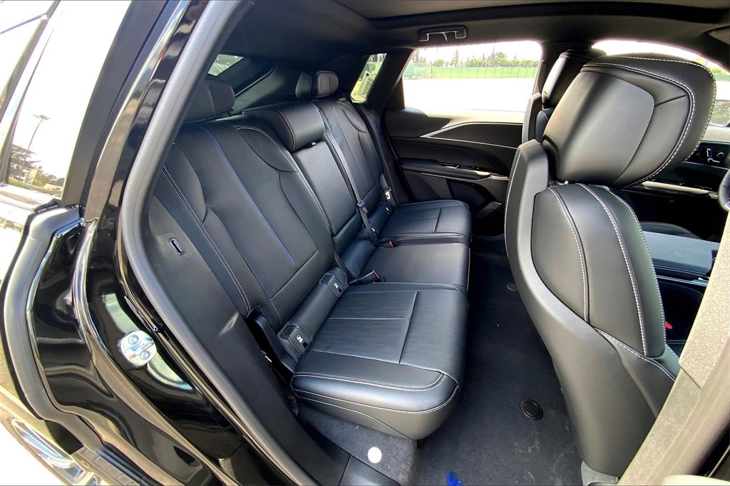 New 2026 Cadillac Lyriq Sport image 29