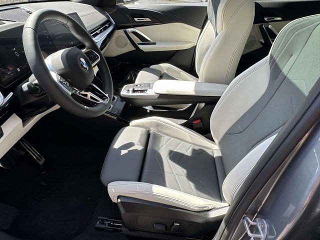 New 2026 BMW X2 xDrive28i w/ Technology Package AWD/4WD image 14