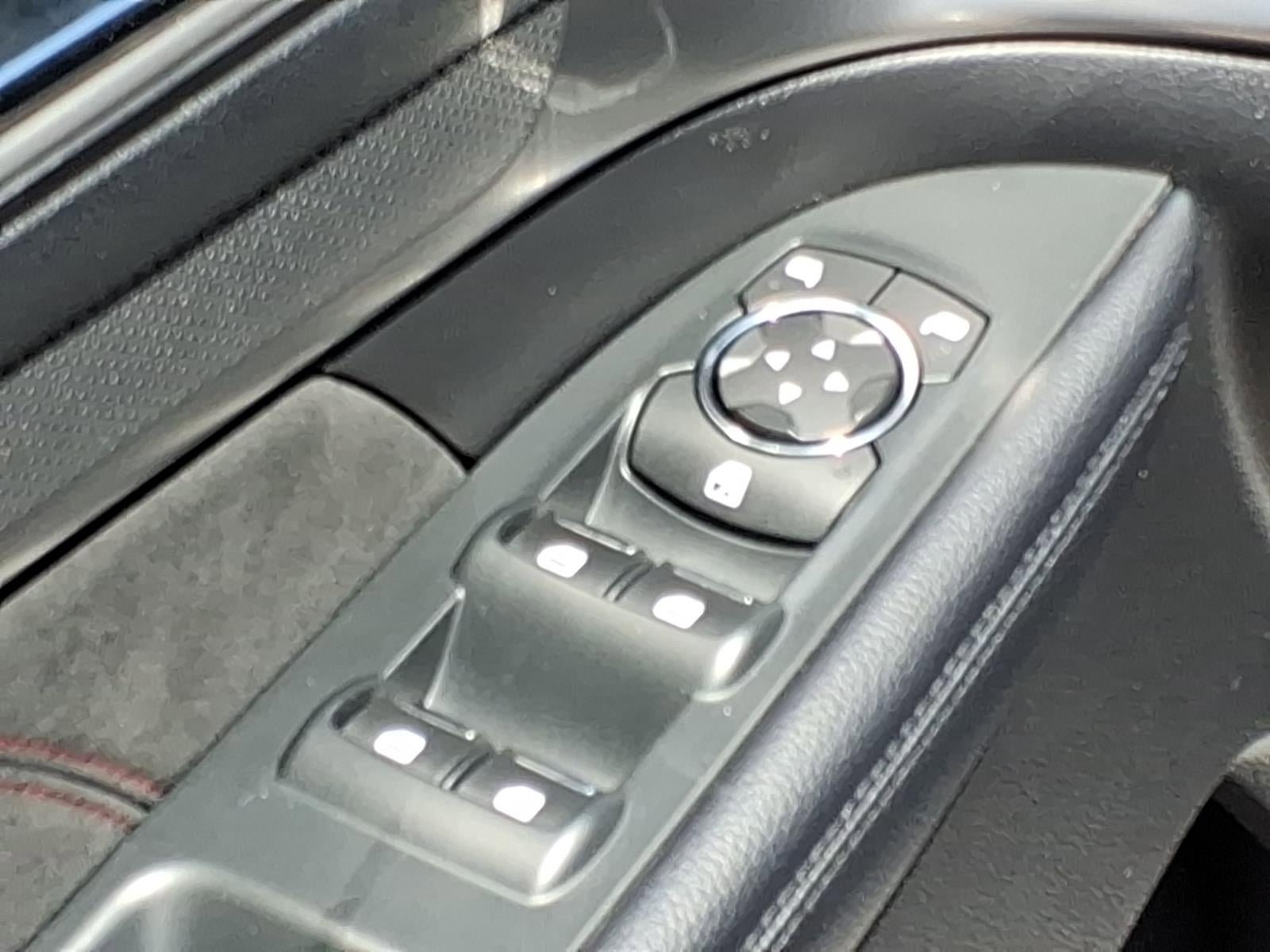Used 2018 Ford Explorer XLT w/ Equipment Group 202A FWD image 21