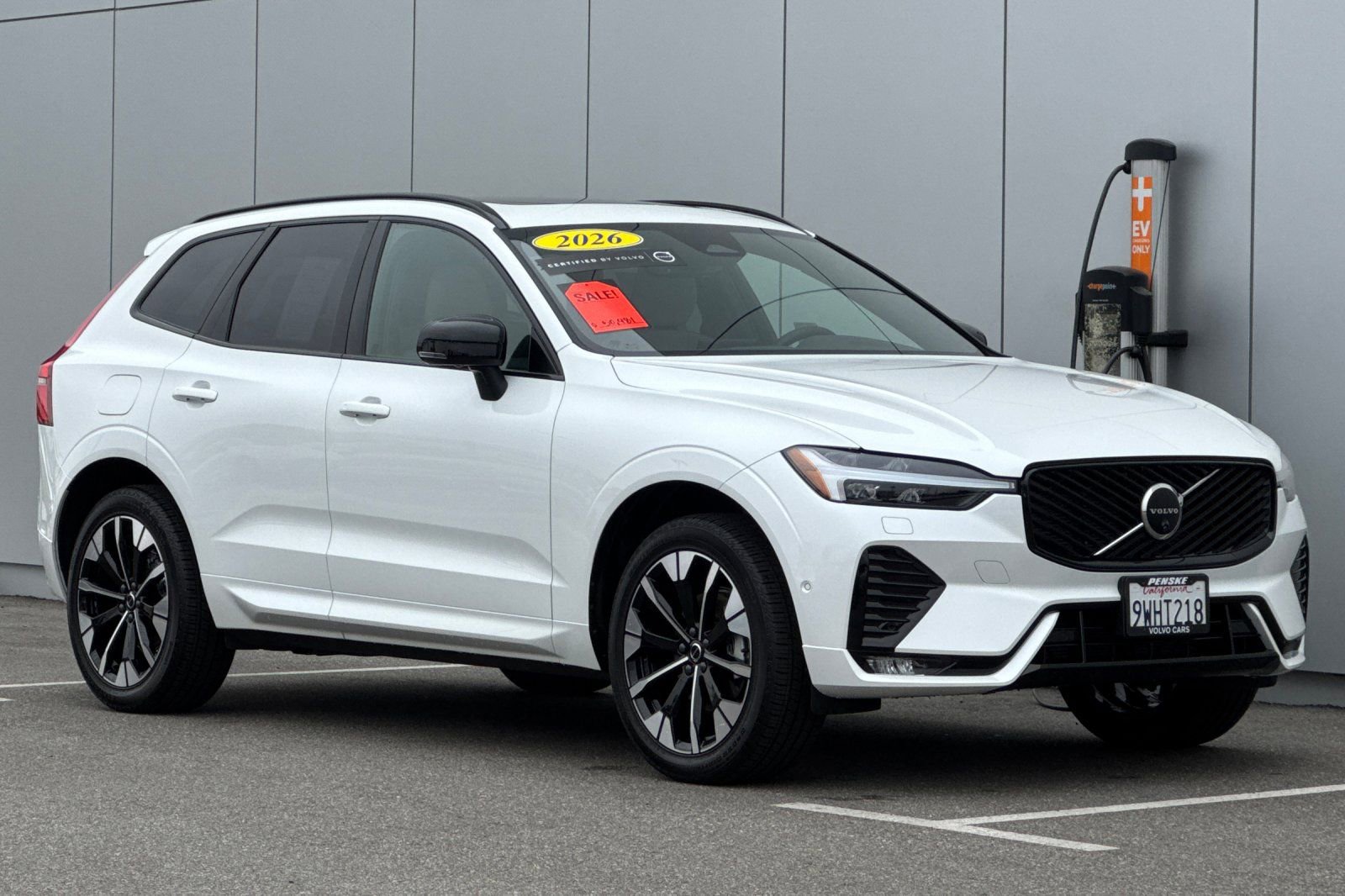 Certified 2026 Volvo XC60 B5 Plus w/ Climate Package PRO AWD/4WD image 7