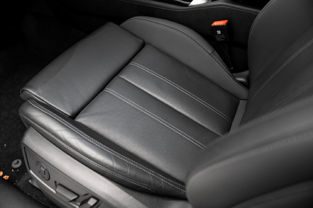 Certified 2025 Audi Q5 Prestige AWD/4WD image 5