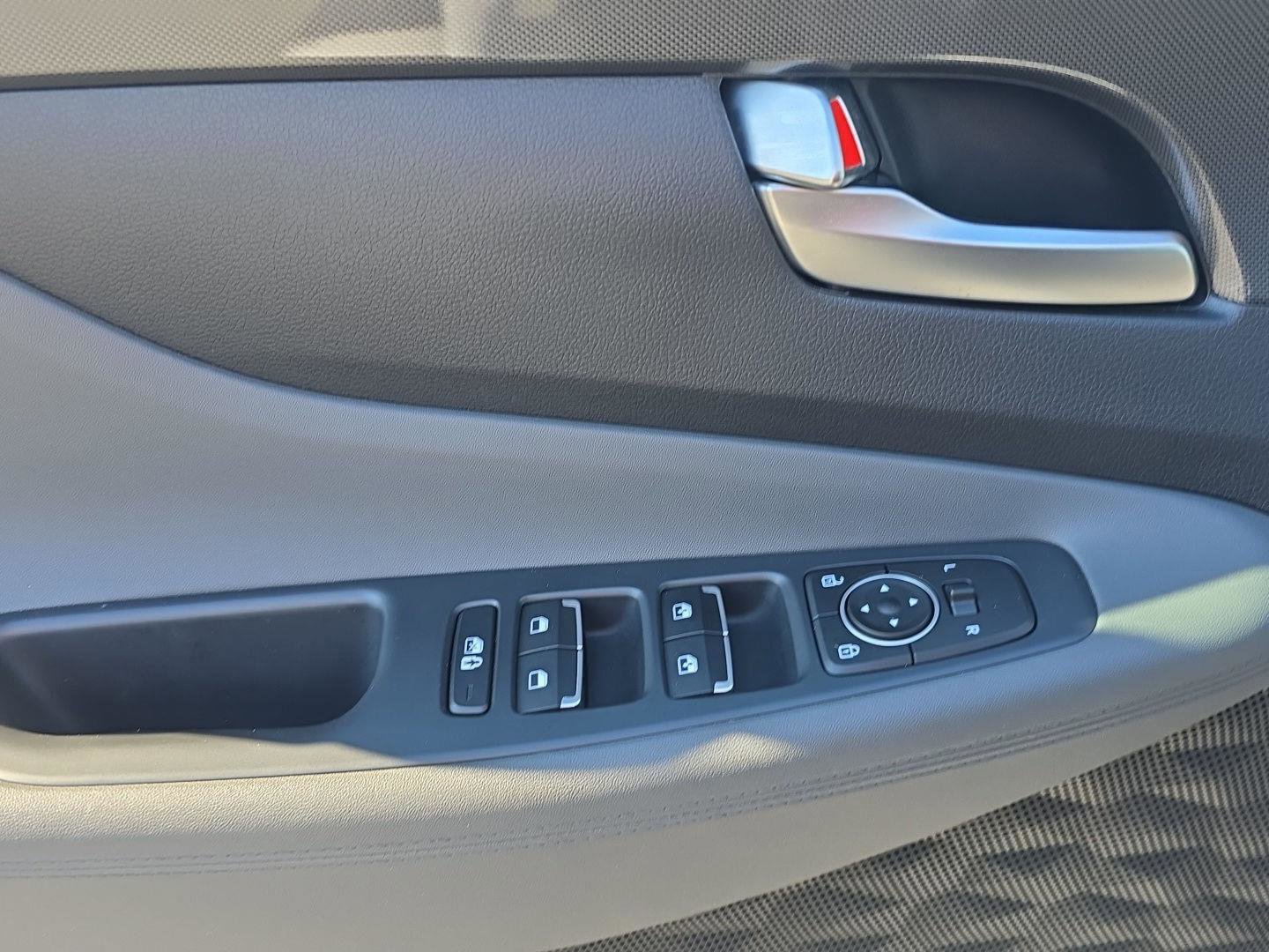 Used 2023 Hyundai Santa Fe SEL image 15