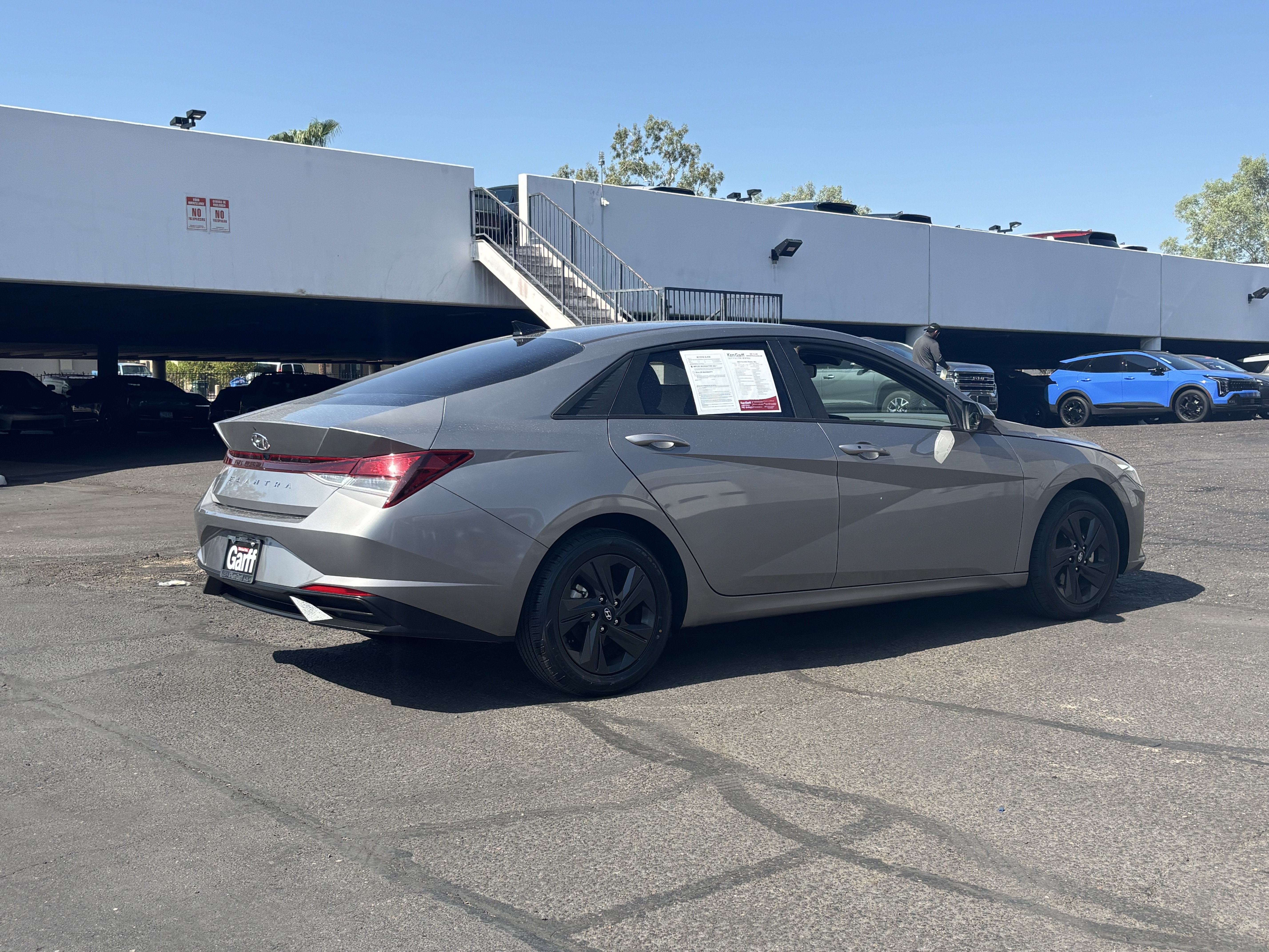 Used 2023 Hyundai Elantra SEL FWD image 3