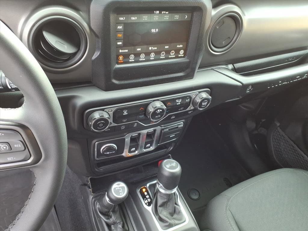 Used 2023 Jeep Wrangler Sport S image 29