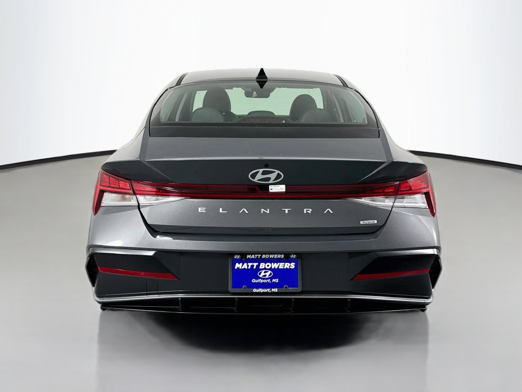 Certified 2025 Hyundai Elantra Limited FWD image 6
