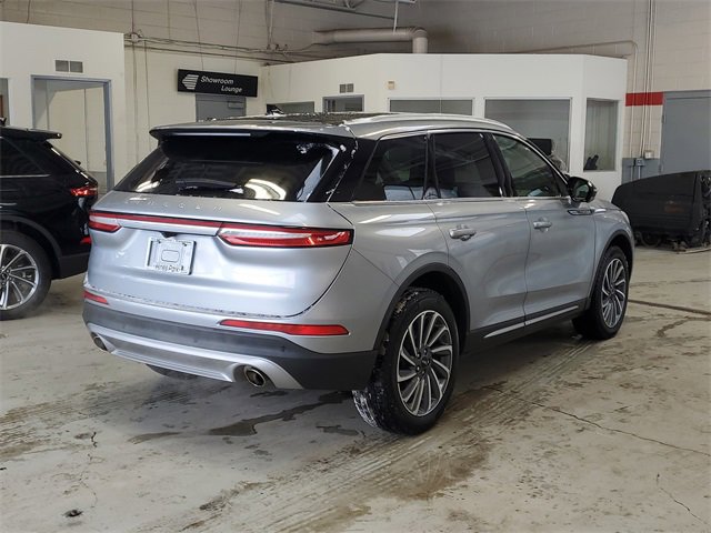 Certified 2023 Lincoln Corsair Reserve w/ Equipment Group 201A image 4