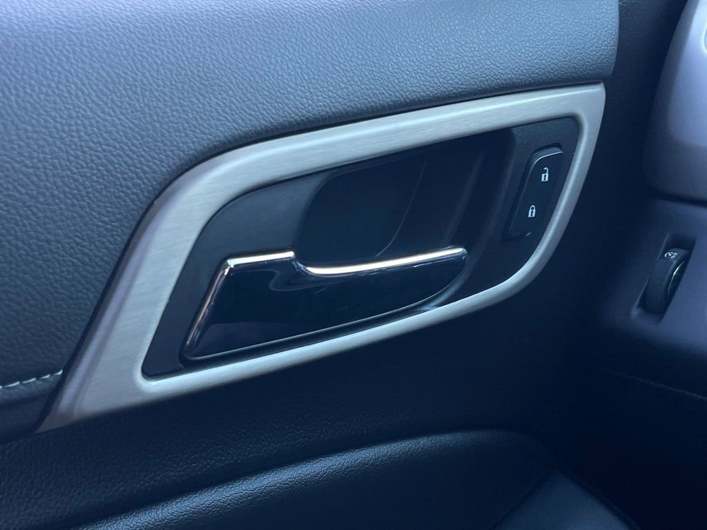 Used 2020 GMC Yukon Denali image 13