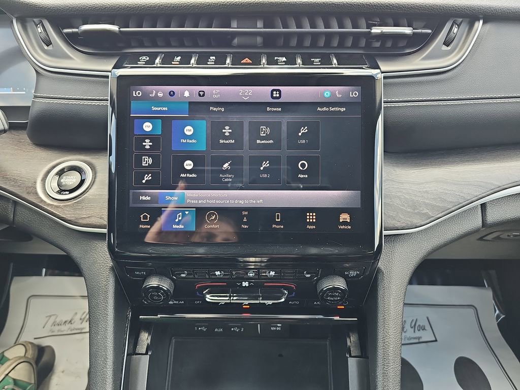 Used 2023 Jeep Grand Cherokee L Limited w/ Luxury Tech Group II image 26