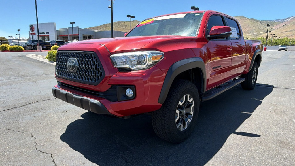 Certified 2018 Toyota Tacoma TRD Off-Road w/ Technology Package AWD/4WD image 7
