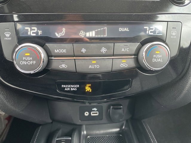 Used 2019 Nissan Rogue SL w/ Premium Package image 18