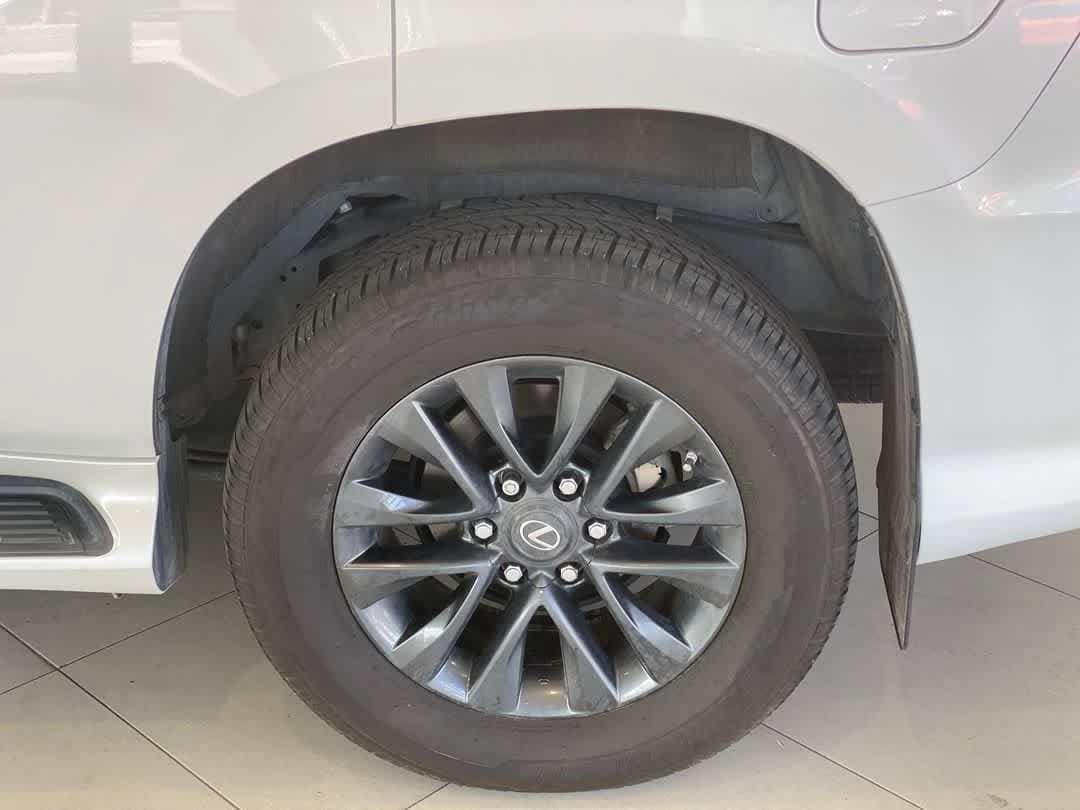 Used 2021 Lexus GX 460 Premium w/ Premium Package AWD/4WD image 12