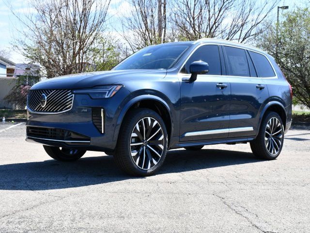 New 2026 Volvo XC90 B6 Ultra w/ Protection Package AWD/4WD image 3